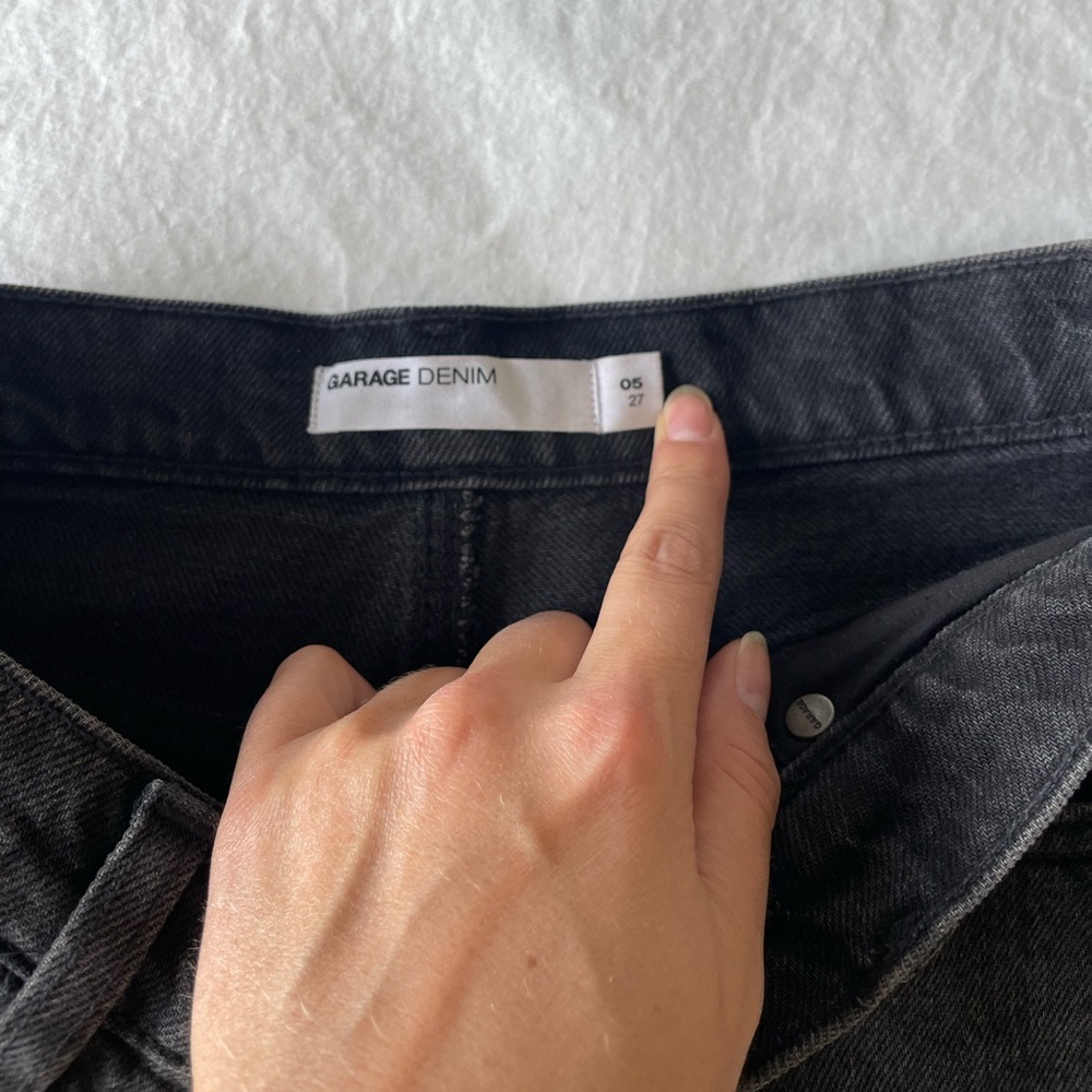 GARAGE High Rise Denim Short 🖤 - Picture 4 of 6